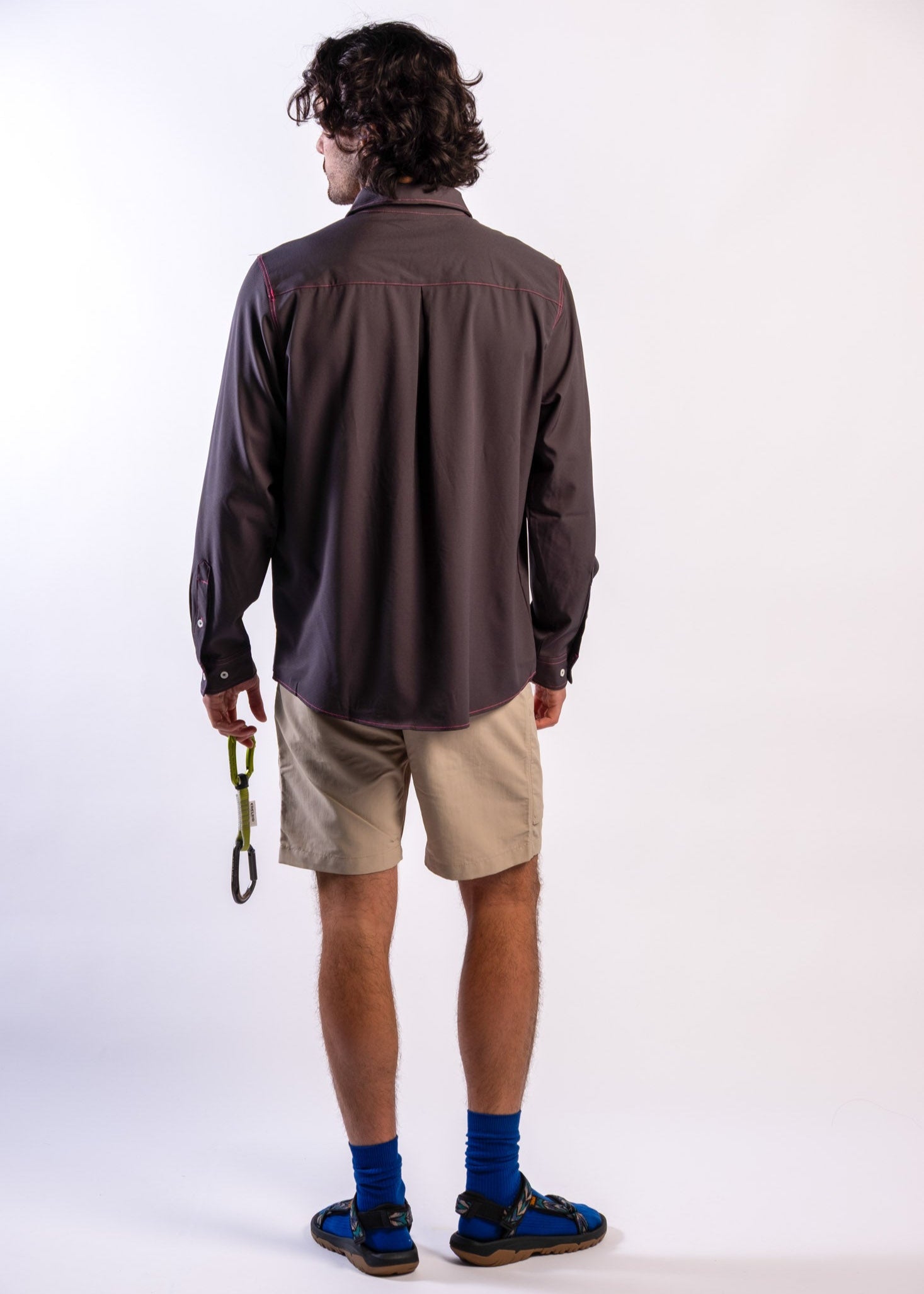Person wearing a Sun Ray UPF50+ sun protection sun shirt charcoal