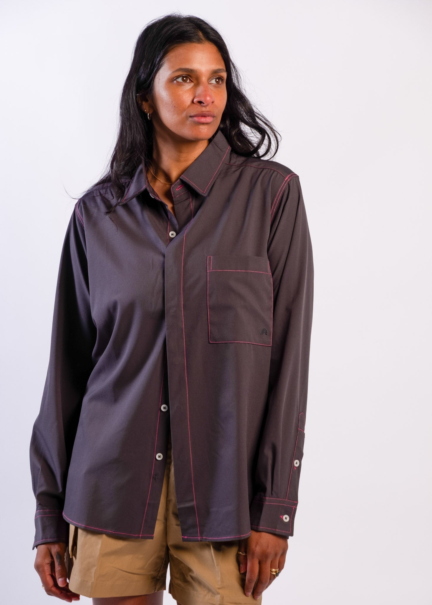 Person wearing a Sun Ray UPF50+ sun protection sun shirt charcoal